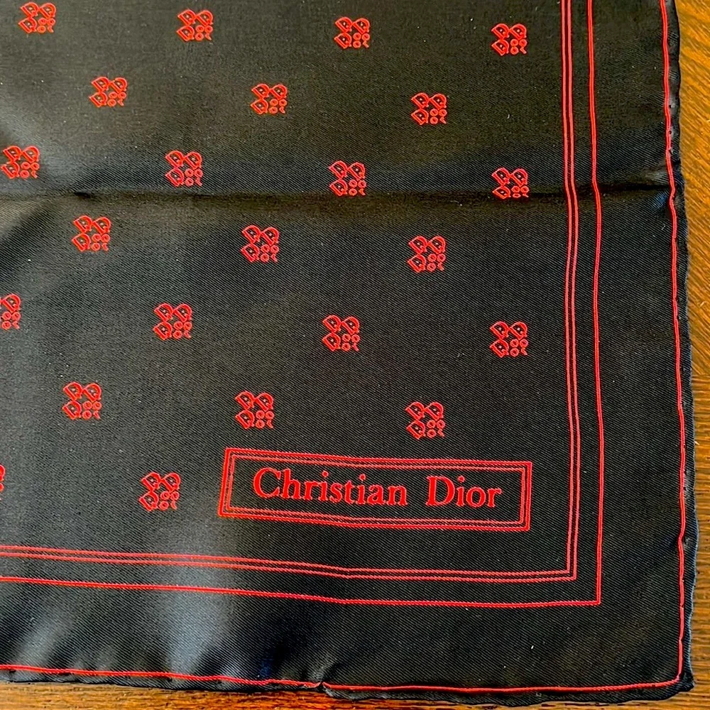 Christian Dior Scarf Size 18,5 X 18,5 in Color Black/Red